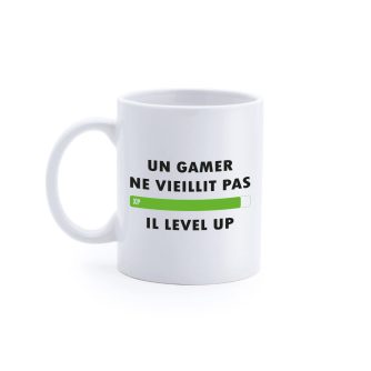 Mug "Un gamer ne vieillit pas"